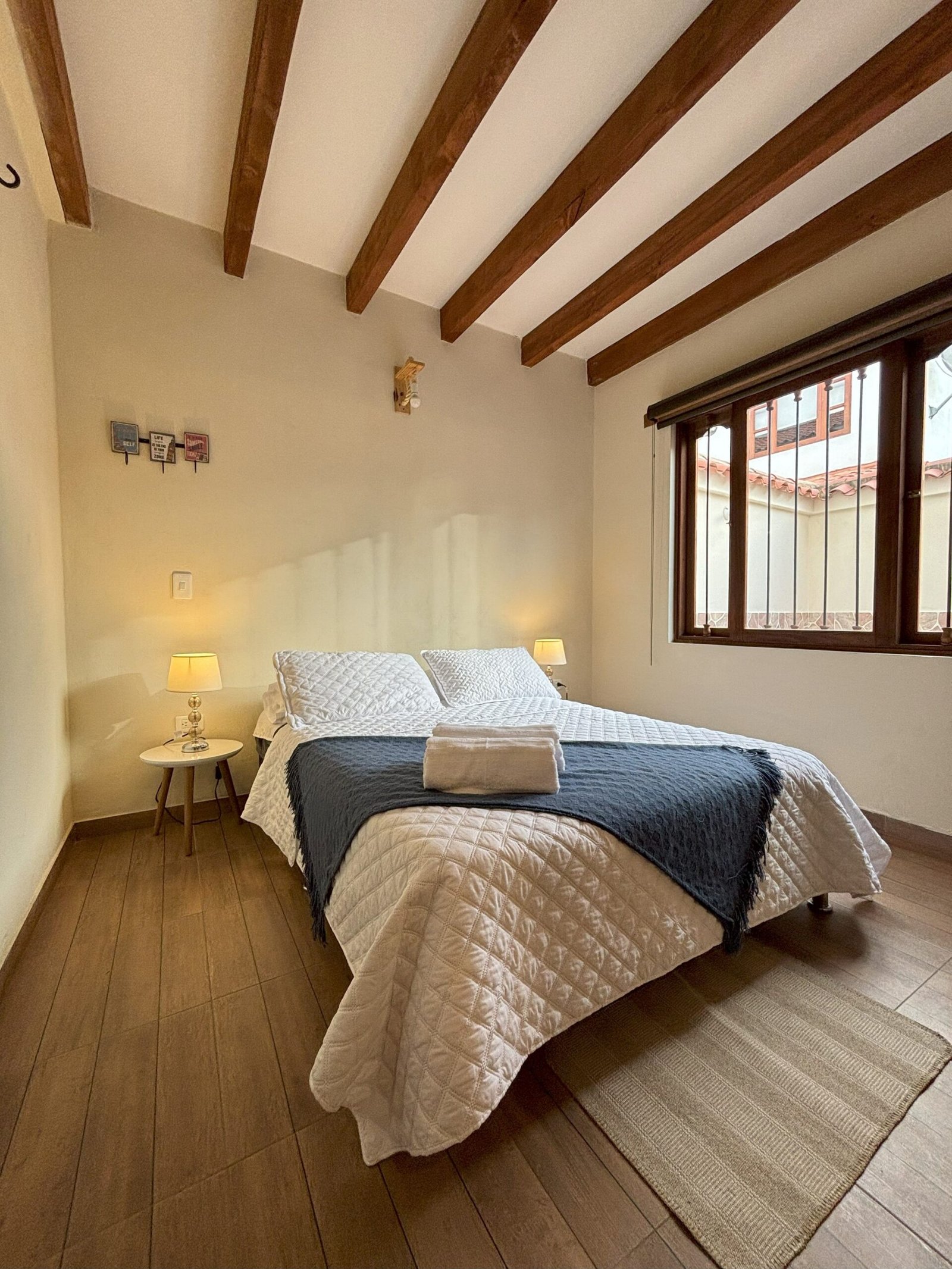 habitación primer piso Casa Vida Villa de Leyva