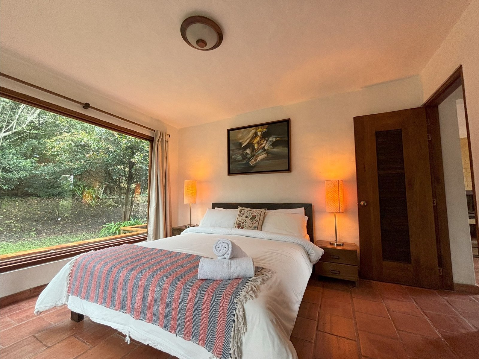 Cuarto principal apartamento tierra en La Leyenda